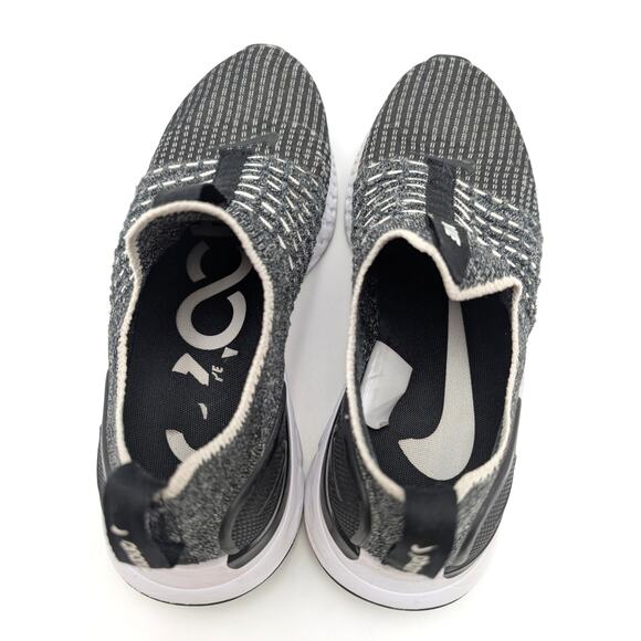 Nike Phantom Run 2 Women's Road Running Shoes Black/White Size US8.5 EU40 - Picture 4 of 9